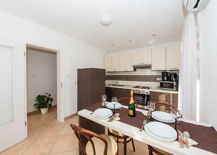 Apartament Yasmin *
